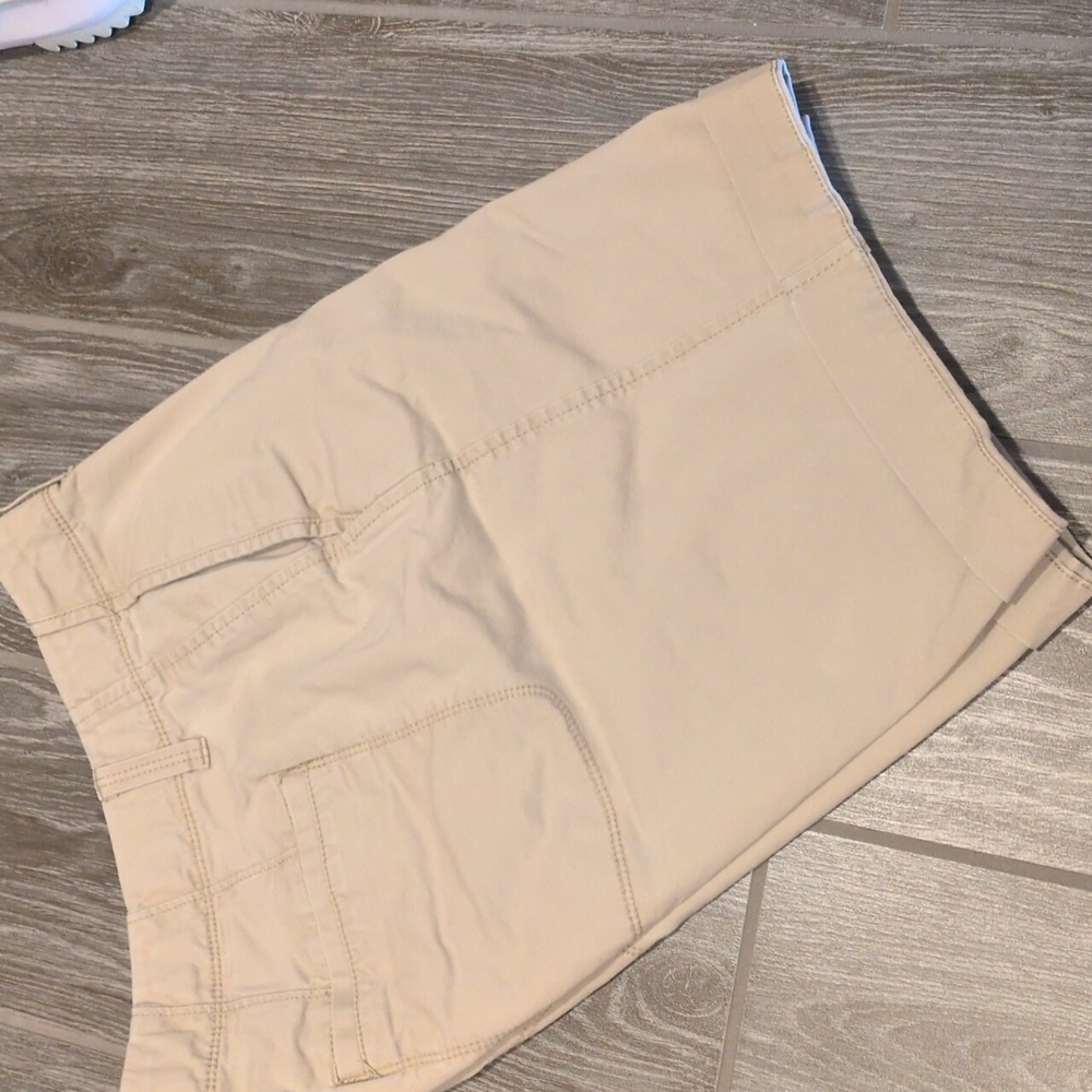 Old Navy Women's Beige Shorts- Bermuda, Lower thigh Length